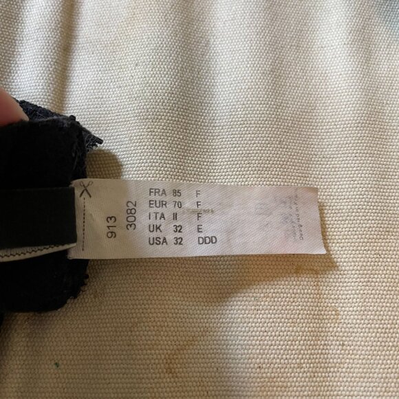 Chantelle Womens Black Lace Underwire Bra Size 32DDD - Picture 8 of 9